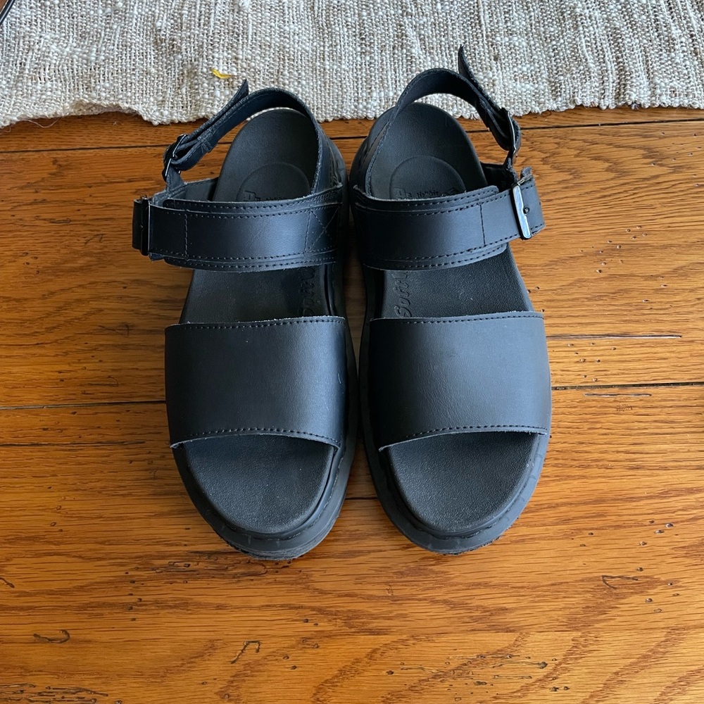 ❌SOLD❌ Dr Martens Voss Leather Strap Sandals